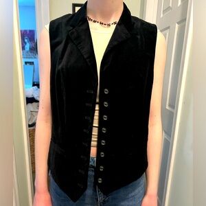 CHAPS Black velvet vest with lapel. XL.